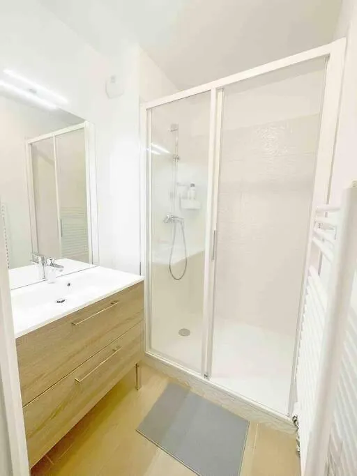 New : - 20%, 8/6/4 Voyageurs Apartment Bagneux  France